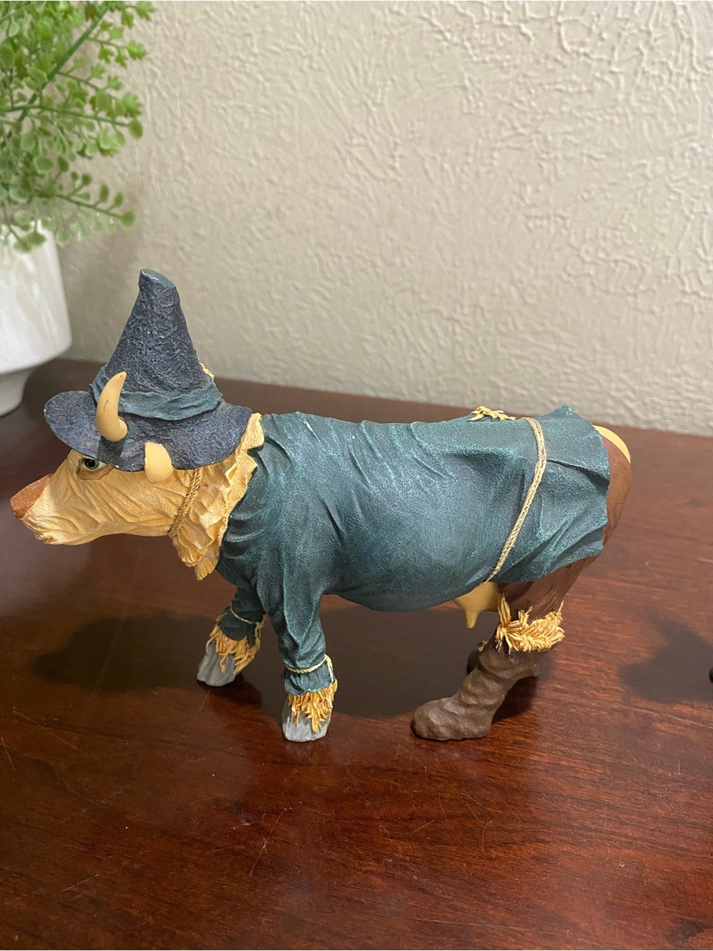 Set of 4, Cow Parade Cow Figurines, (All Discontinued) Hand Painted - Picture 9 of 10
